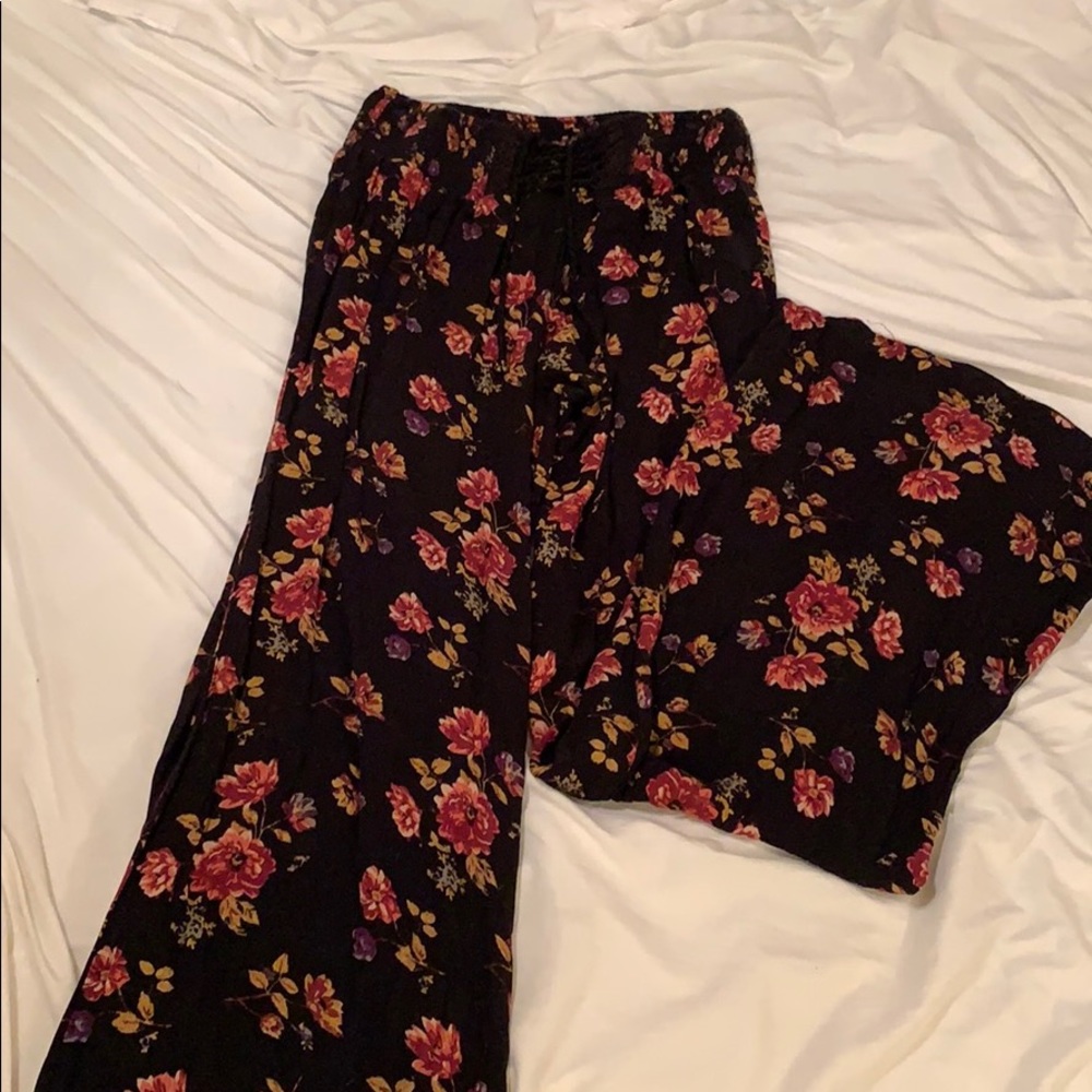 Black Floral Pants (Ankle Length)